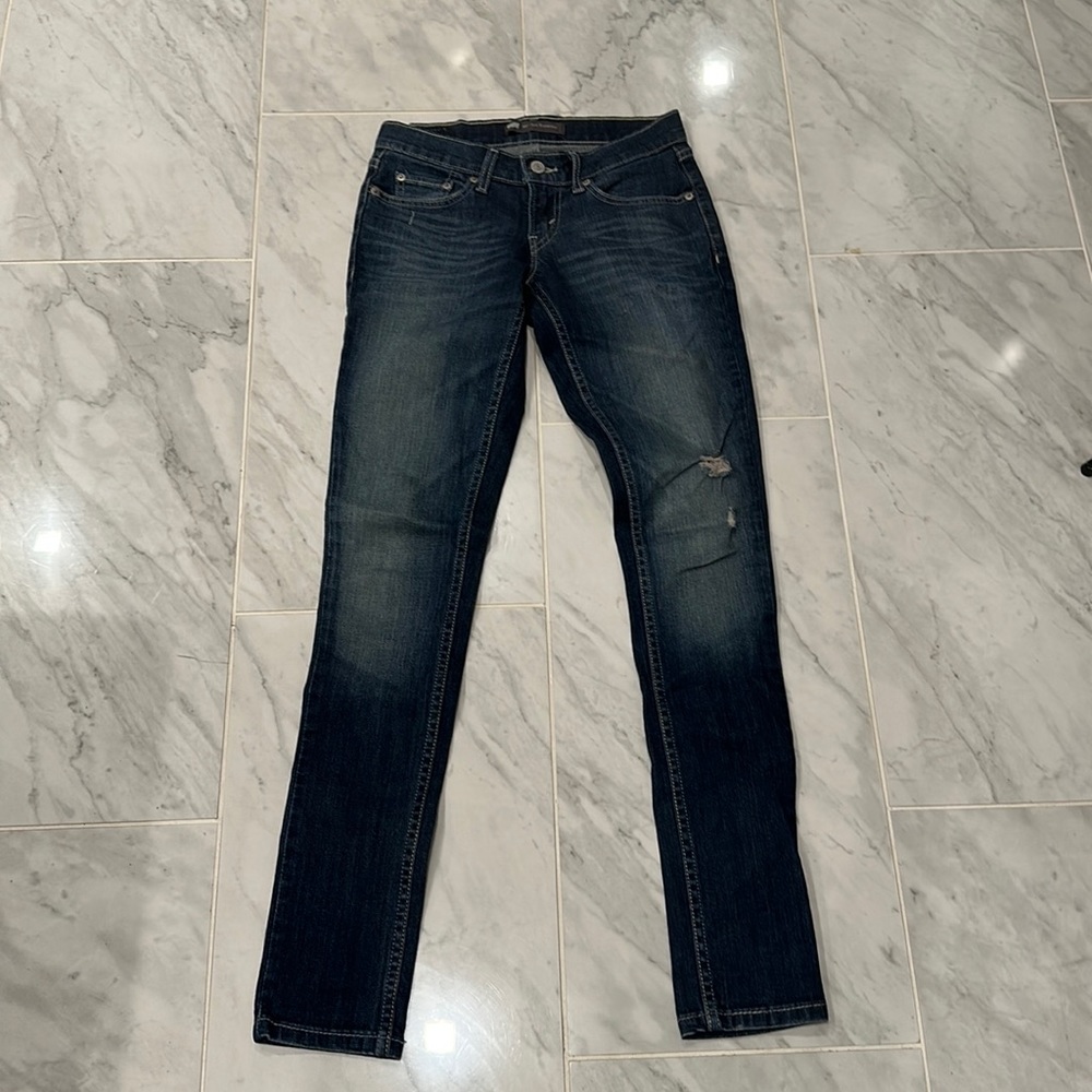 Levi’s Straight Jean with rip design
